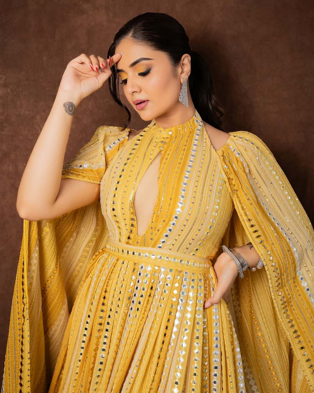 Sreemukhi Photos