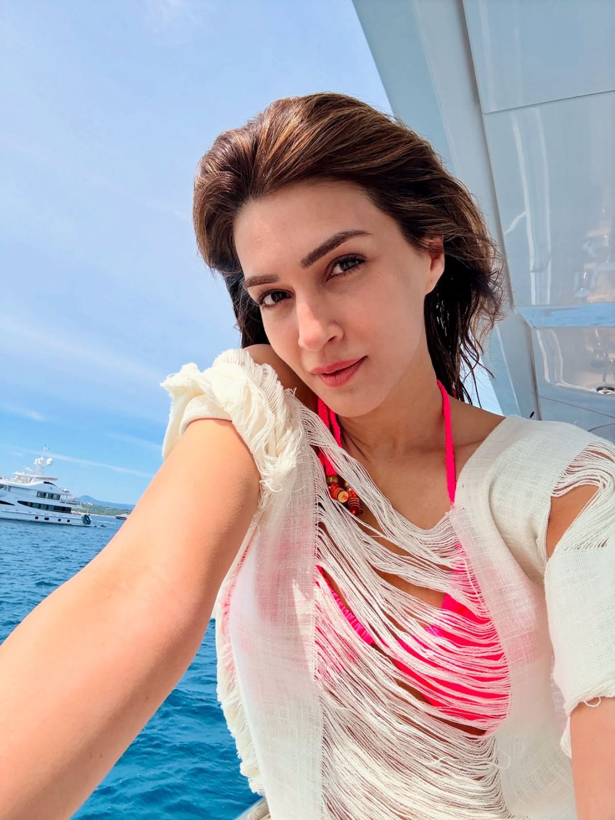 Kriti Sanon Photos