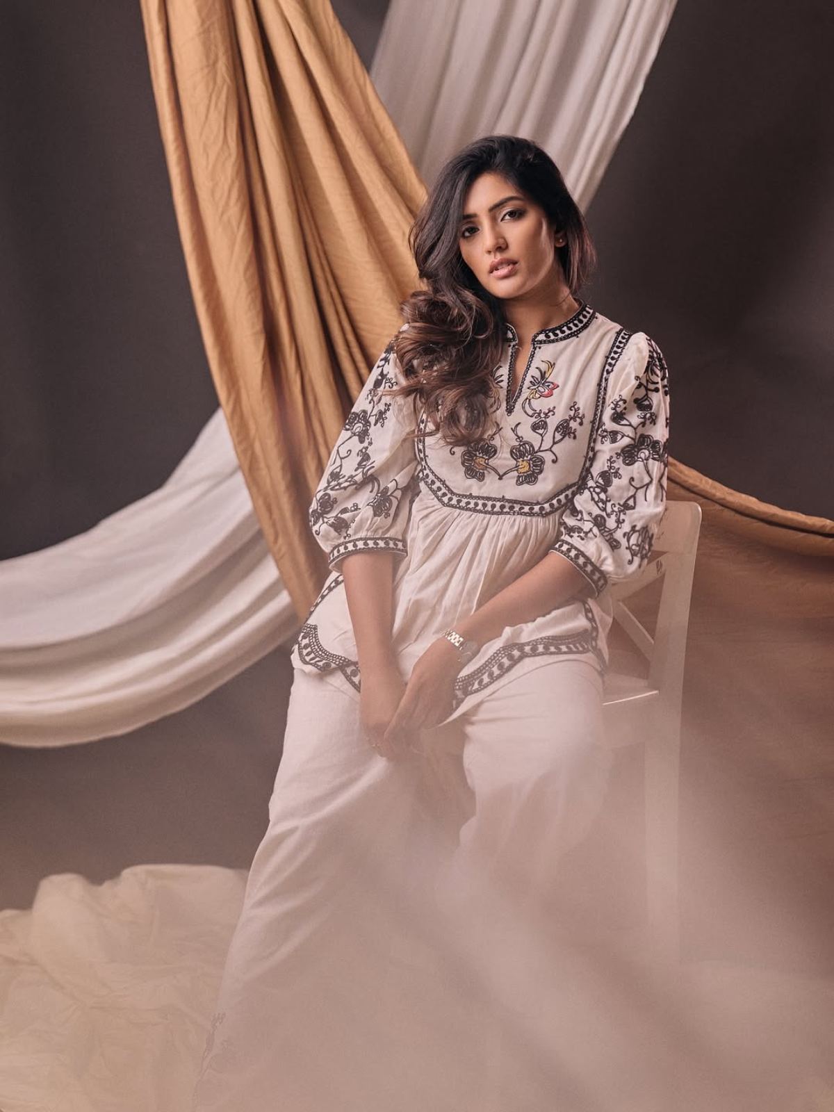 Eesha Rebba Photos
