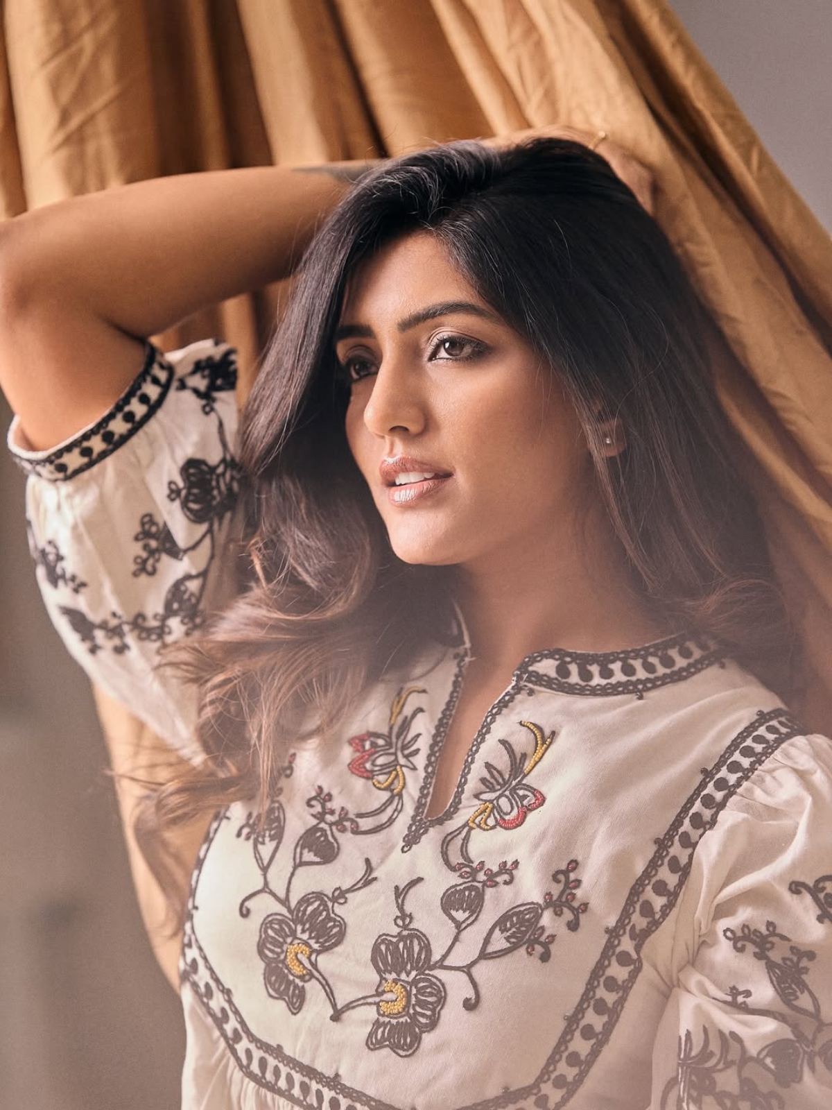 Eesha Rebba Photos