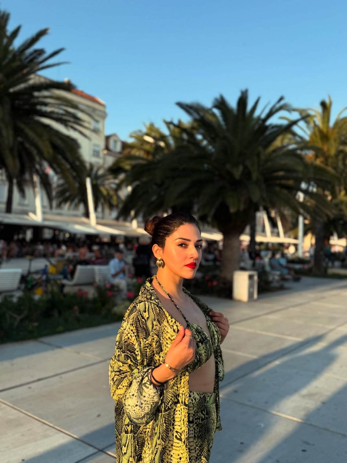 Mehreen Pirzada Photos