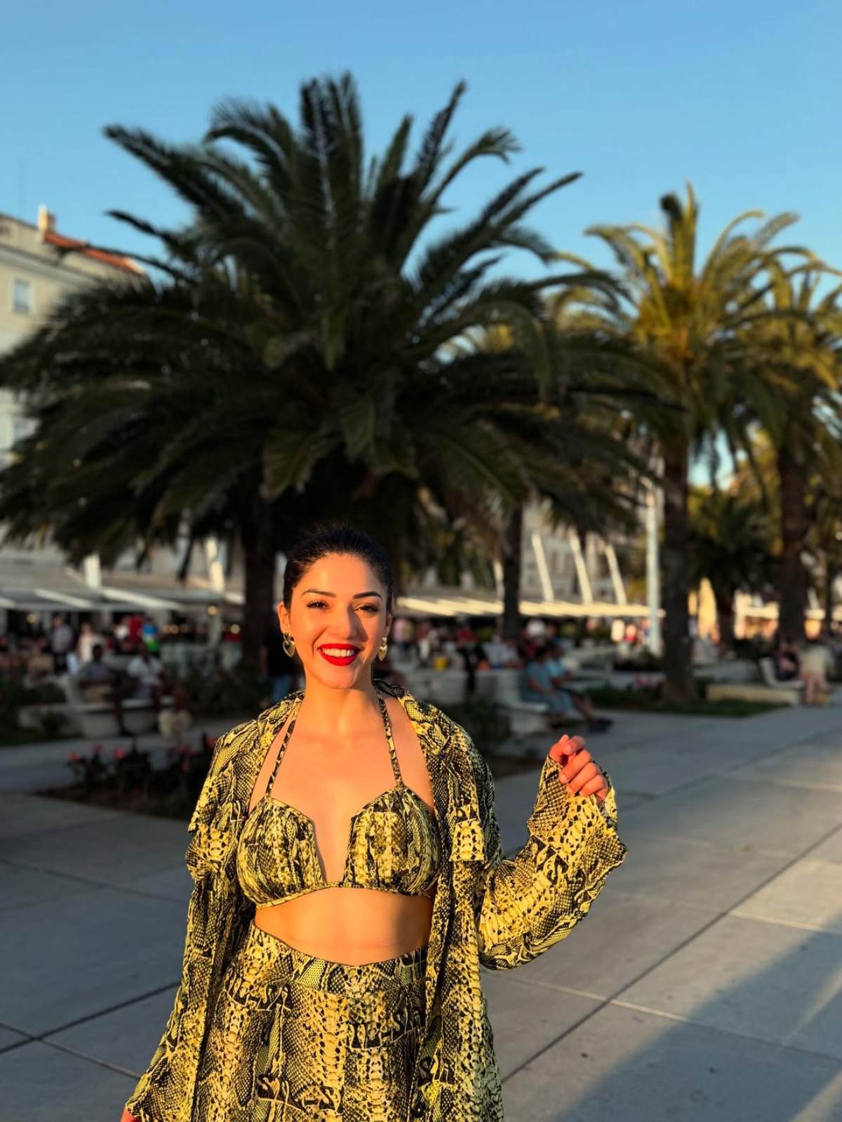 Mehreen Pirzada Photos