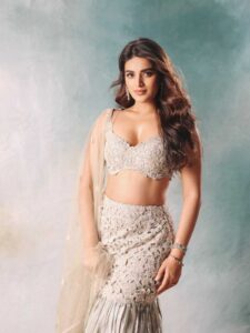 Nidhhi Agerwal Photos