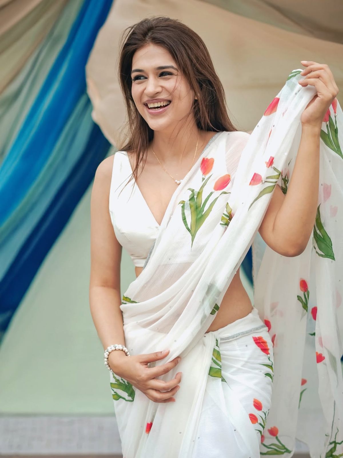 Shraddha Das Photos