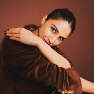 Vaani Kapoor Photos