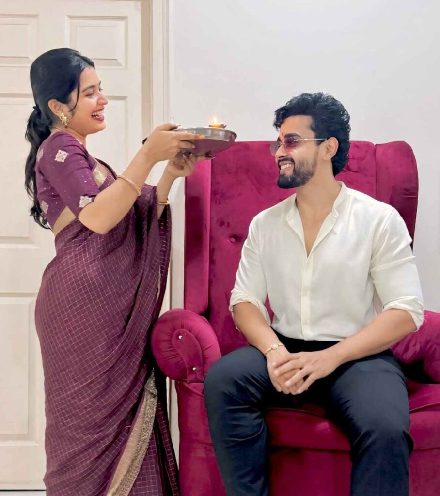Bigg Boss fame Priyanka Celebrates Rakhi