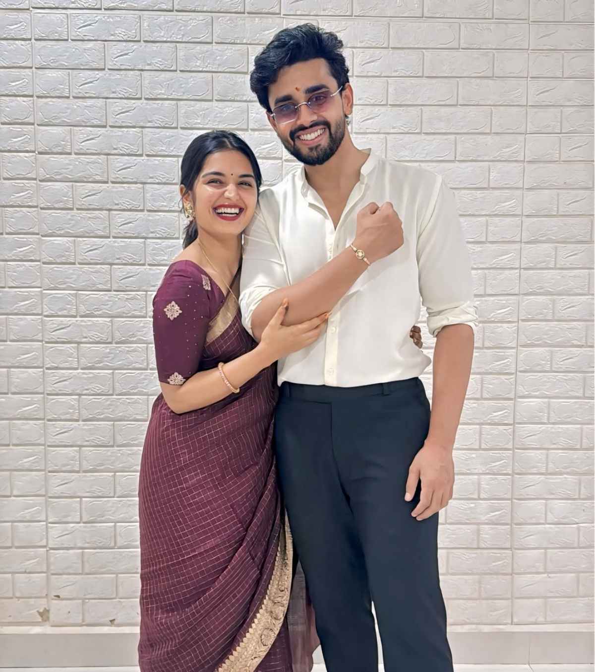 Bigg Boss fame Priyanka Celebrates Rakhi